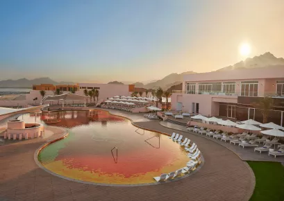 Бассейн Fujairah Beach Resort